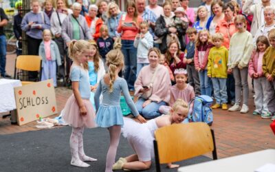 Kinder schlüpfen bei Ferien-Theater in ihre Helden-Rollen